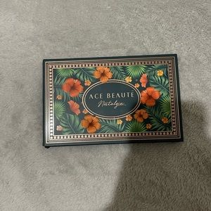 Ace Beaute Nostalgia Palette